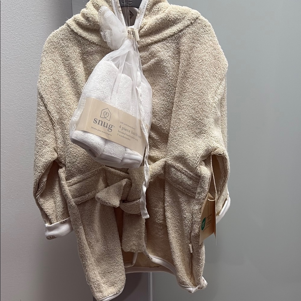 Smug Beige Hooded Baby Bathrobe Set